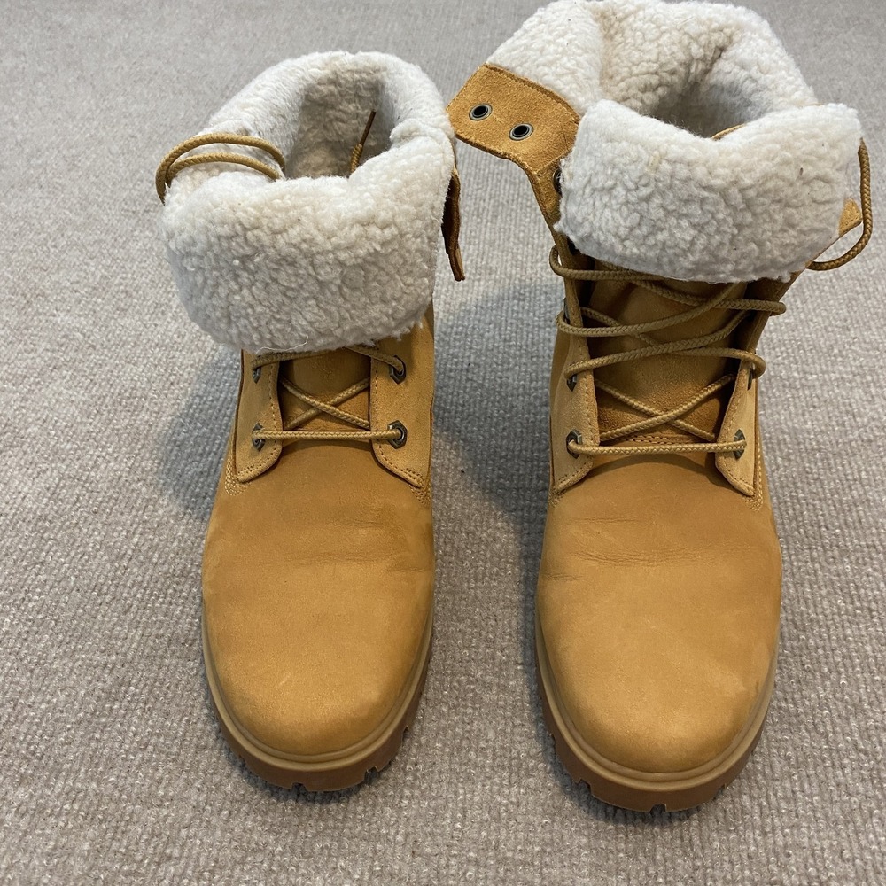 Timberland Snow Boots Womens Size 10 Beige Nubuck Waterproof Faux Fur‎ A1SGA - Picture 3 of 9